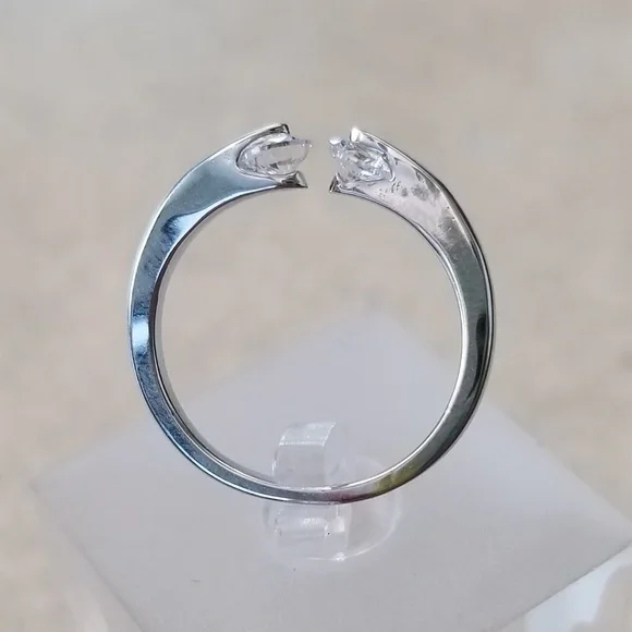 Delicate 18k ring - Picture 3 of 7